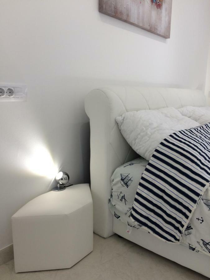 Apartment Marina คอมีชา ภายนอก รูปภาพ