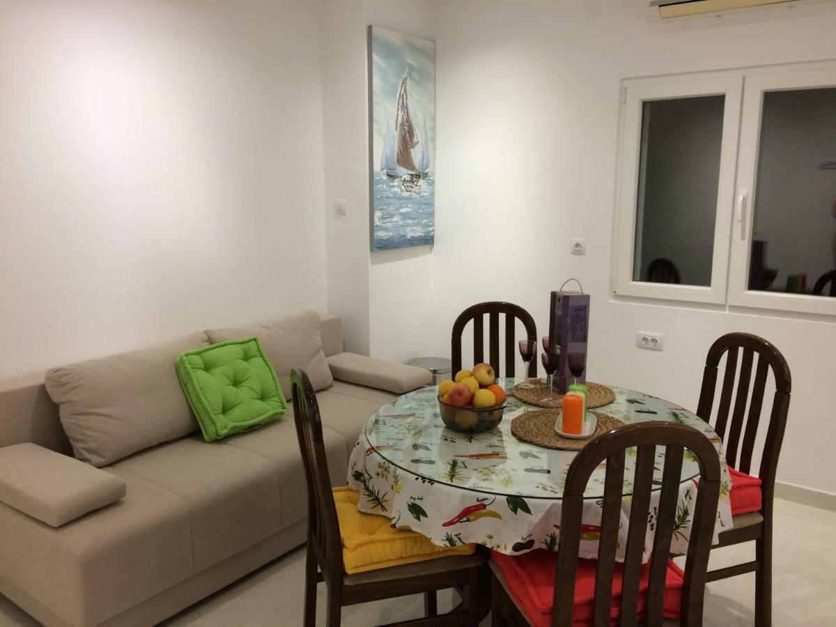 Apartment Marina คอมีชา ภายนอก รูปภาพ
