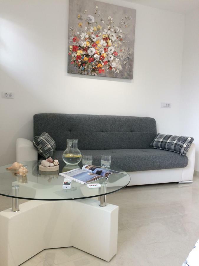Apartment Marina คอมีชา ภายนอก รูปภาพ
