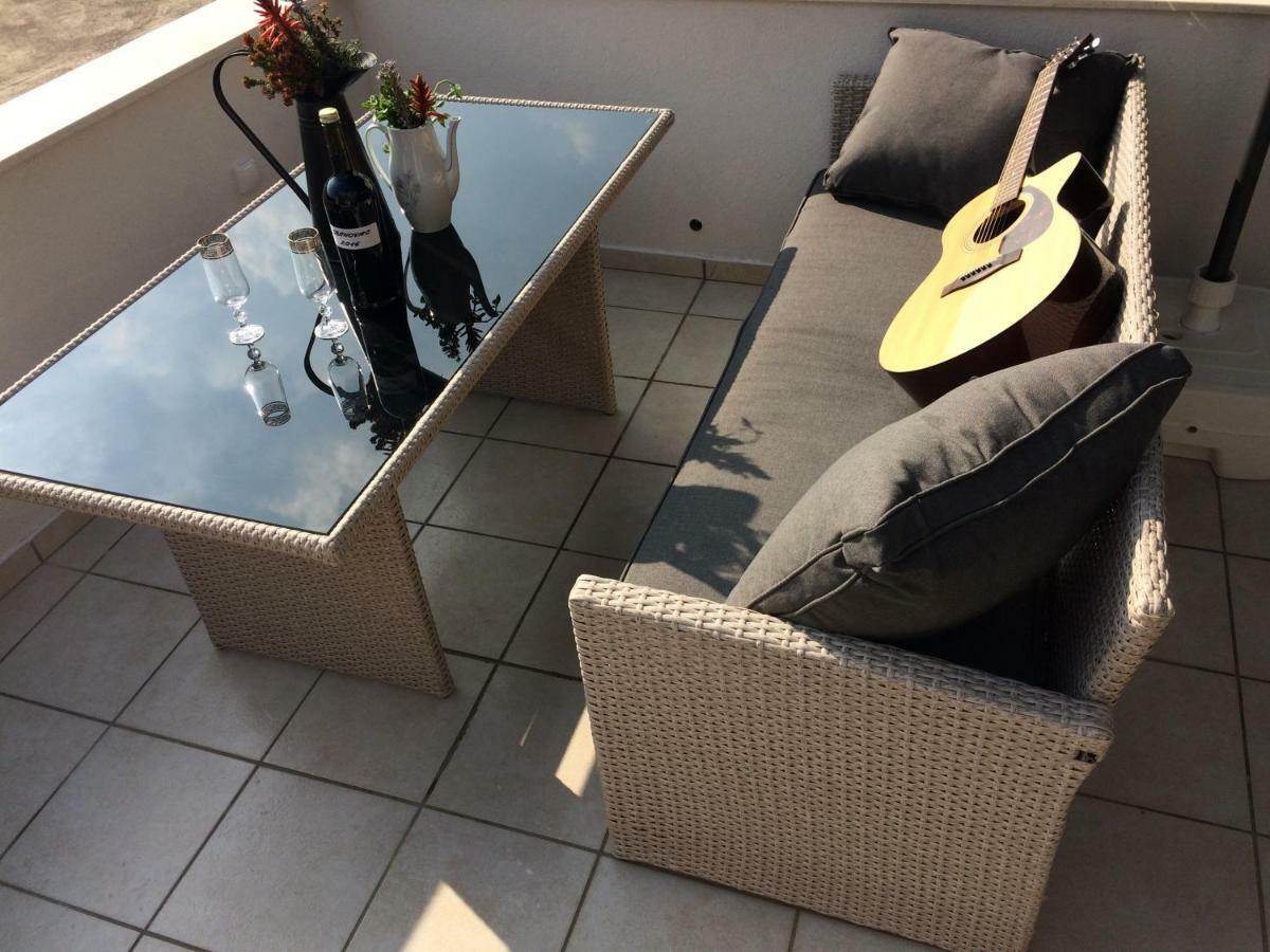 Apartment Marina คอมีชา ภายนอก รูปภาพ