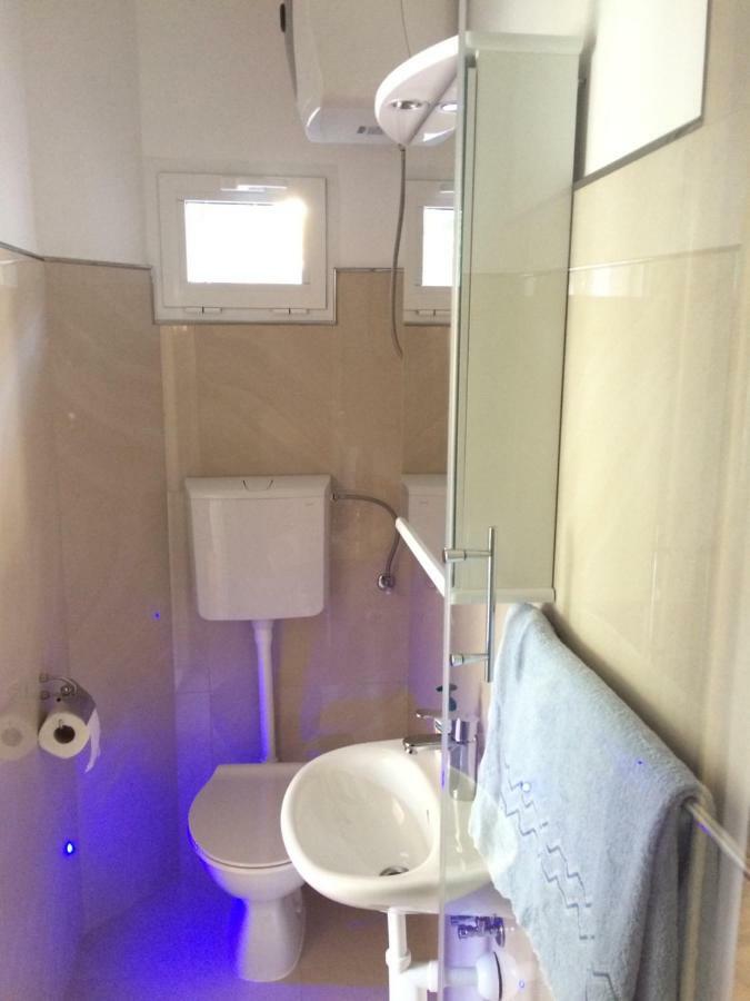 Apartment Marina คอมีชา ภายนอก รูปภาพ