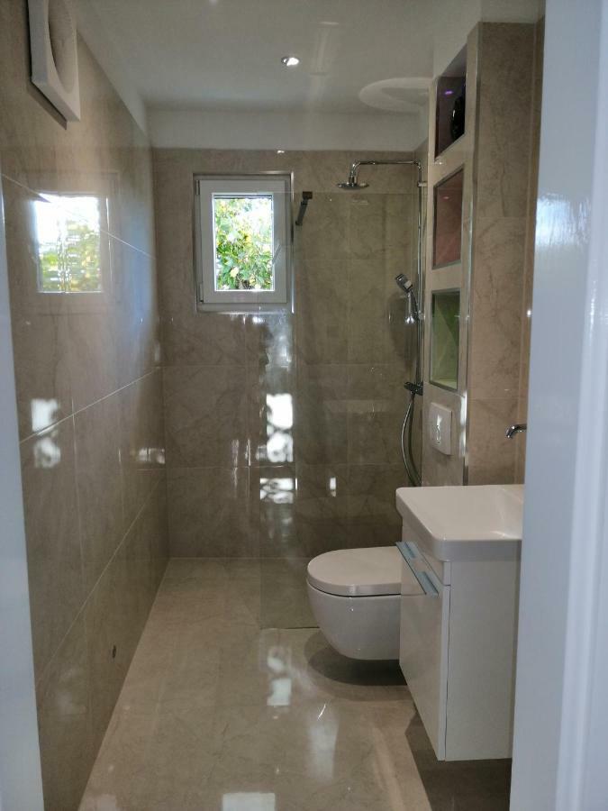 Apartment Marina คอมีชา ภายนอก รูปภาพ