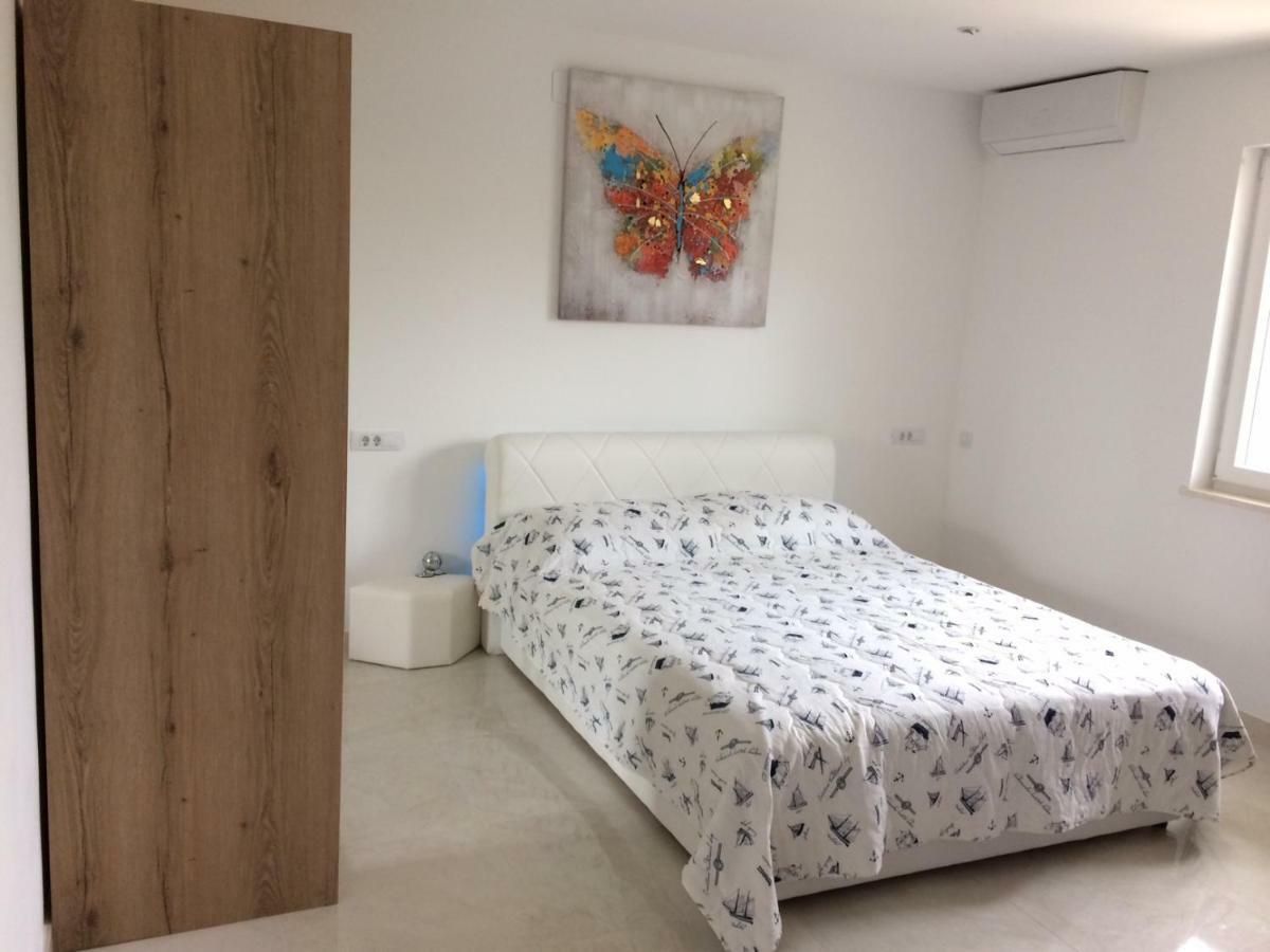 Apartment Marina คอมีชา ภายนอก รูปภาพ