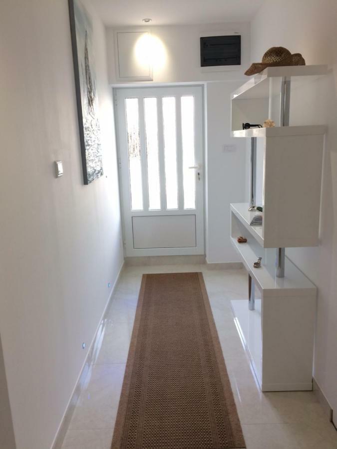 Apartment Marina คอมีชา ภายนอก รูปภาพ